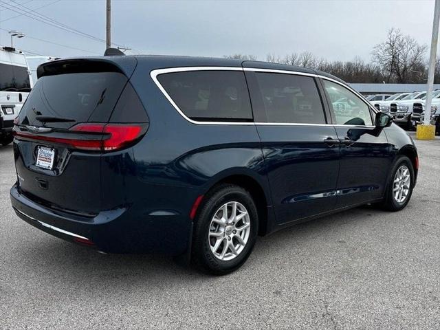 2025 Chrysler Pacifica PACIFICA SELECT