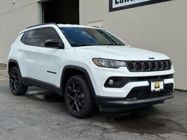 2025 Jeep Compass COMPASS LATITUDE 4X4