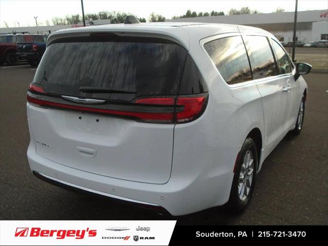 2025 Chrysler Pacifica PACIFICA SELECT