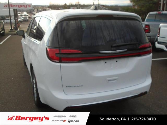 2025 Chrysler Pacifica PACIFICA SELECT