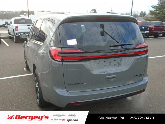 2025 Chrysler Pacifica PACIFICA LIMITED AWD