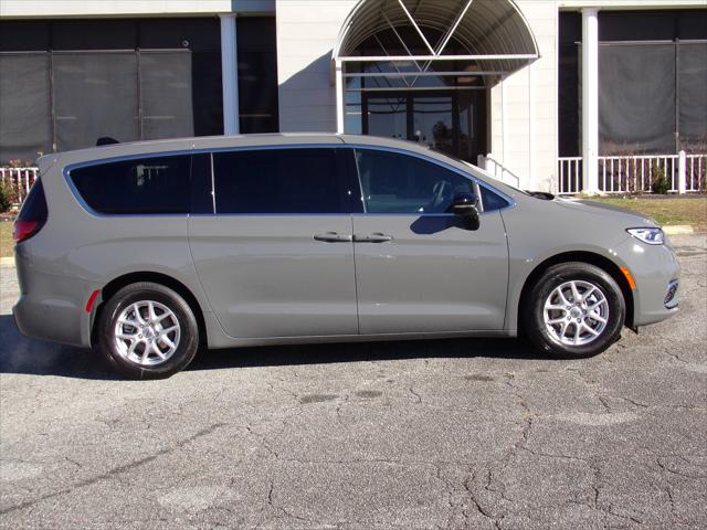 2025 Chrysler Pacifica PACIFICA SELECT