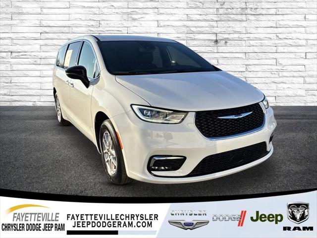 2025 Chrysler Pacifica PACIFICA SELECT