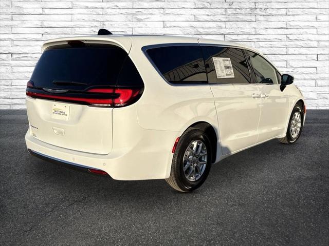 2025 Chrysler Pacifica PACIFICA SELECT