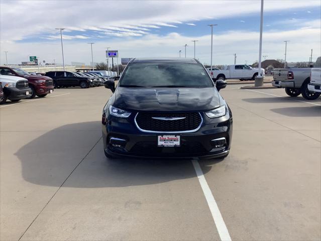 2025 Chrysler Pacifica PACIFICA SELECT