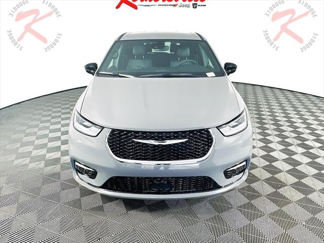 2025 Chrysler Pacifica PACIFICA SELECT