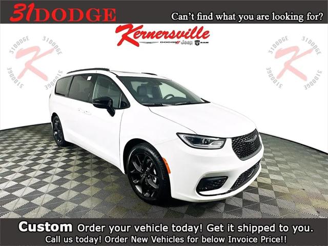 2025 Chrysler Pacifica PACIFICA LIMITED