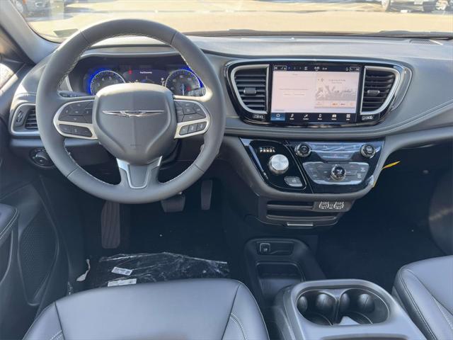 2025 Chrysler Pacifica PACIFICA SELECT