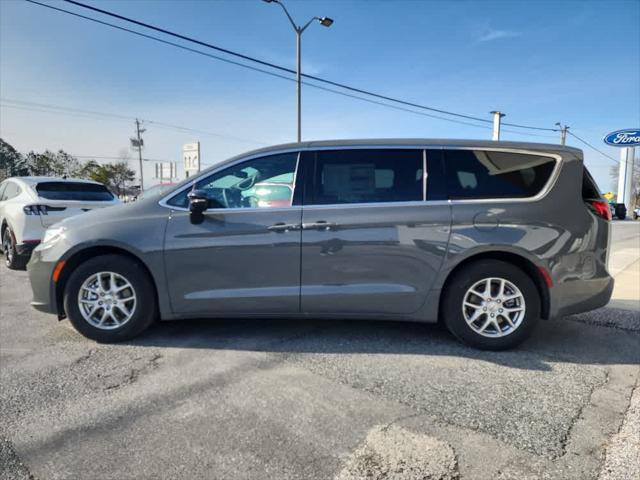 2025 Chrysler Pacifica PACIFICA SELECT