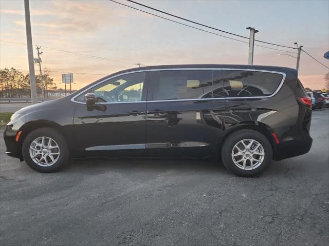2025 Chrysler Pacifica PACIFICA SELECT
