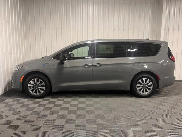 2025 Chrysler Pacifica Hybrid PACIFICA PLUG-IN HYBRID SELECT
