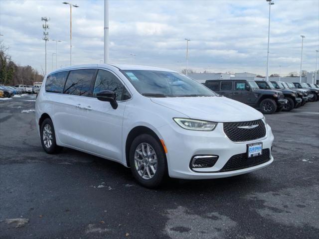 2025 Chrysler Pacifica PACIFICA SELECT