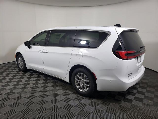2025 Chrysler Pacifica PACIFICA SELECT