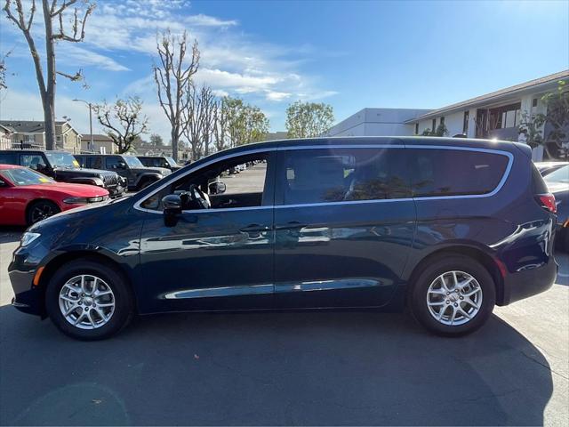 2025 Chrysler Pacifica PACIFICA SELECT