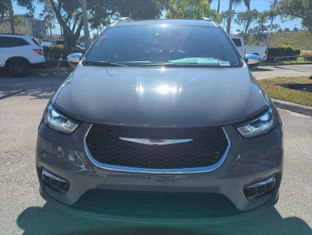 2023 Chrysler Pacifica Limited AWD