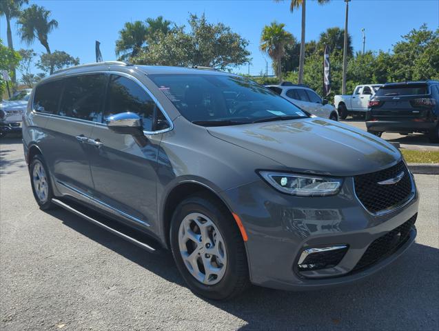 2023 Chrysler Pacifica Limited AWD