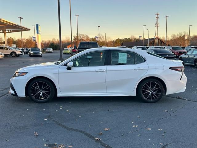 2022 Toyota Camry SE