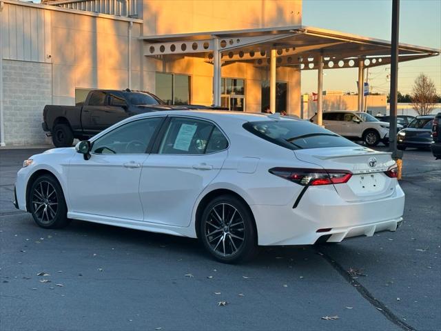 2022 Toyota Camry SE