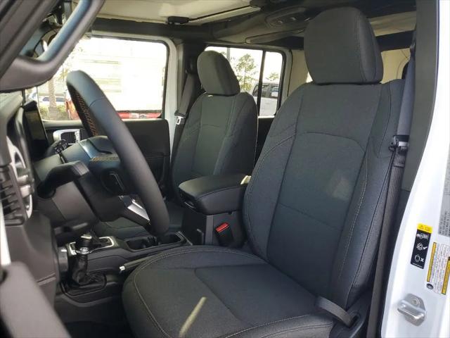 2025 Jeep Wrangler 4-Door Sahara 4x4
