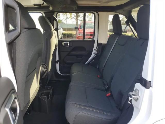 2025 Jeep Wrangler 4-Door Sahara 4x4