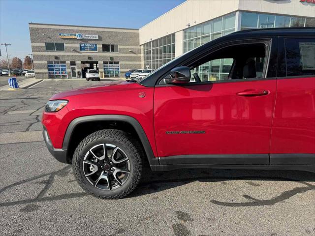 2025 Jeep Compass COMPASS TRAILHAWK 4X4