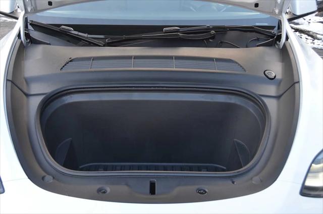 2024 Tesla Model Y Long Range Dual Motor All-Wheel Drive