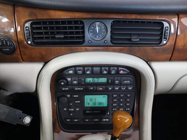 2000 Jaguar XJ Unknown