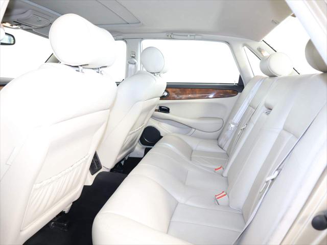 2000 Jaguar XJ Unknown