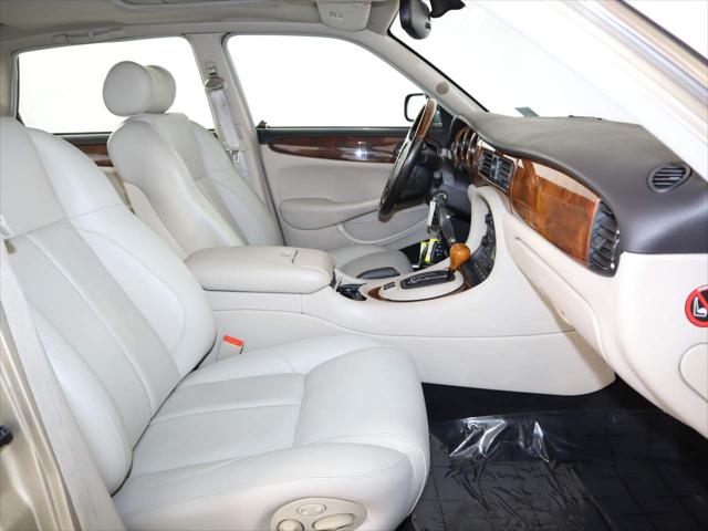 2000 Jaguar XJ Unknown