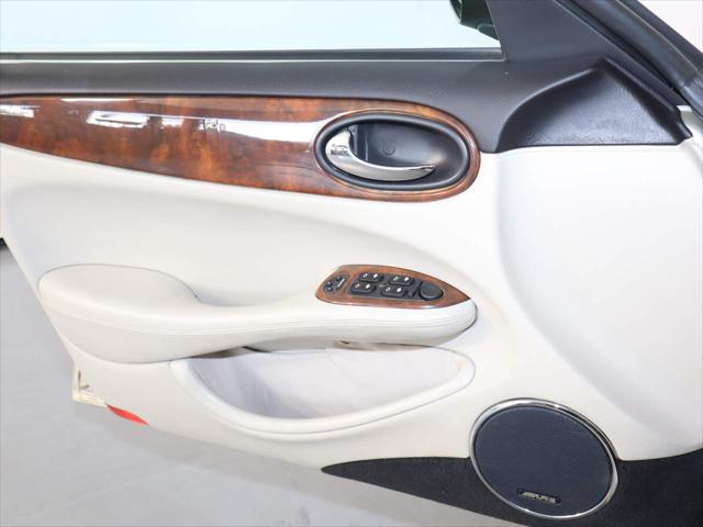 2000 Jaguar XJ Unknown