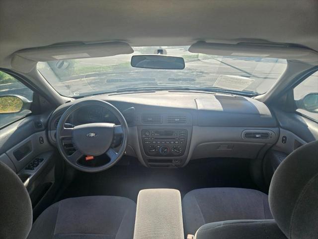 2007 Ford Taurus SE