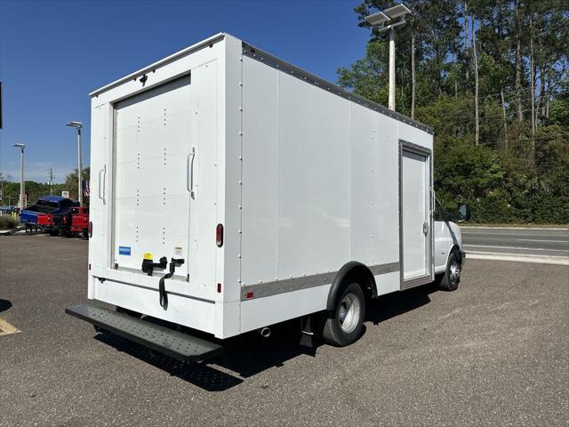2024 Chevrolet Express Cutaway Work Van
