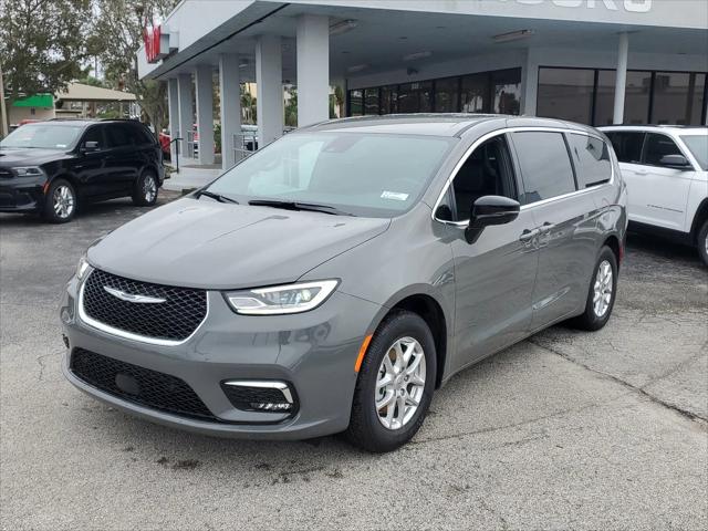 2025 Chrysler Pacifica PACIFICA SELECT
