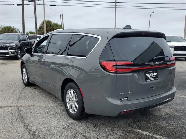 2025 Chrysler Pacifica PACIFICA SELECT
