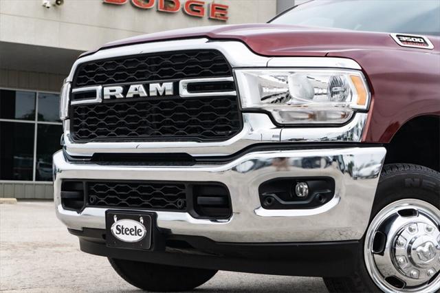 2023 RAM 3500 Tradesman Crew Cab 4x4 8 Box
