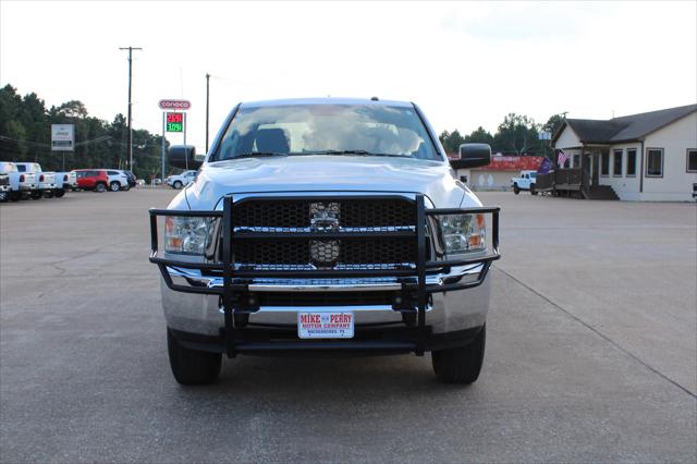 2017 RAM 2500 Tradesman Crew Cab 4x4 64 Box 2017 RAM 2500 Tradesman Crew Cab 4x4 64 Box