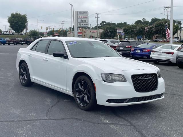 2023 Chrysler 300 Touring