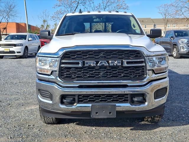 2020 RAM 2500 Tradesman Crew Cab 4X4 64 Box