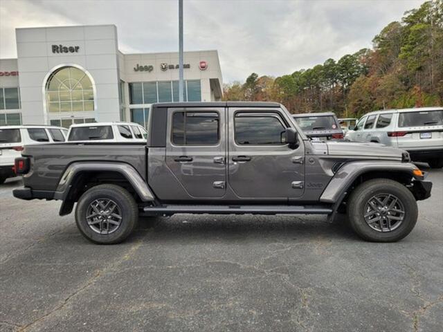 2024 Jeep Gladiator Sport S