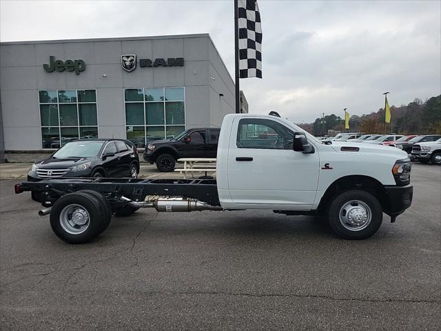 2024 RAM Ram 3500 Chassis Cab RAM 3500 TRADESMAN CHASSIS REGULAR CAB 4X4 84 CA