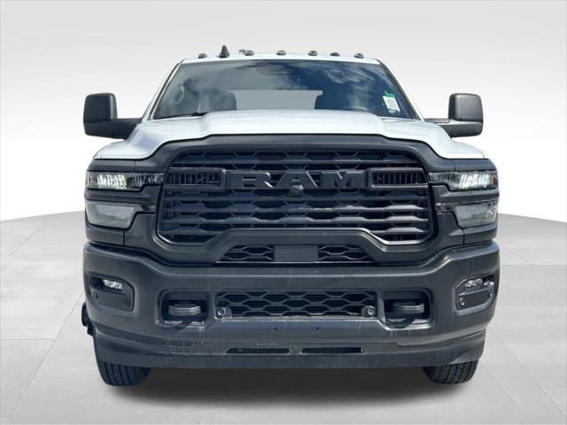 2025 RAM Ram 3500 RAM 3500 TRADESMAN CREW CAB 4X4 8 BOX