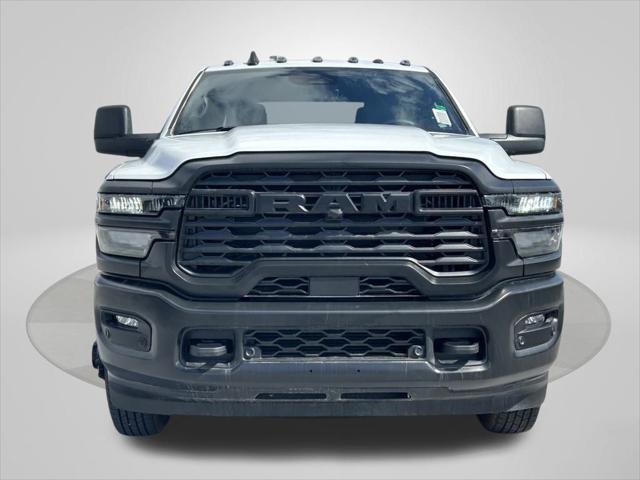 2025 RAM Ram 3500 RAM 3500 TRADESMAN CREW CAB 4X4 8 BOX