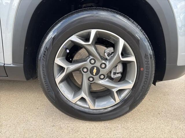 2025 Chevrolet Trax FWD LT