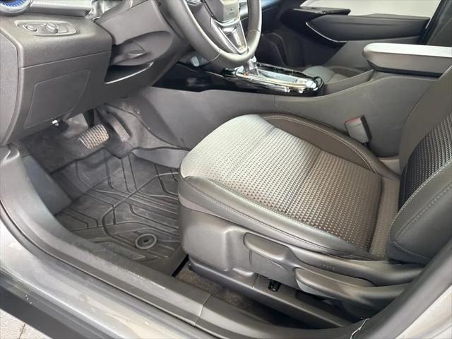 2025 Chevrolet Trax FWD LT
