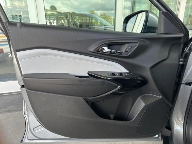 2025 Chevrolet Trax FWD LT