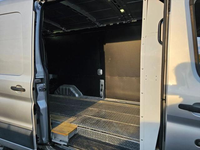 2017 Ford Transit Medium Roof w/Sliding Side Door w/LWB Van 3D