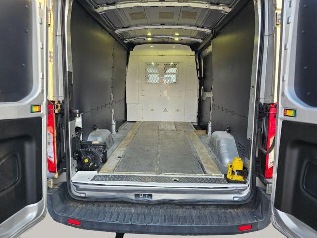 2017 Ford Transit Medium Roof w/Sliding Side Door w/LWB Van 3D