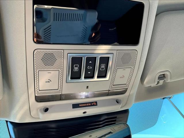 2025 Land Rover Discovery P360 Metropolitan Edition