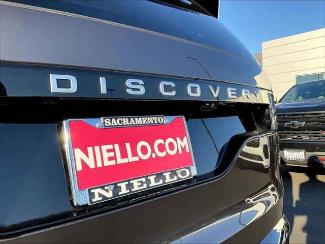 2025 Land Rover Discovery P360 Metropolitan Edition