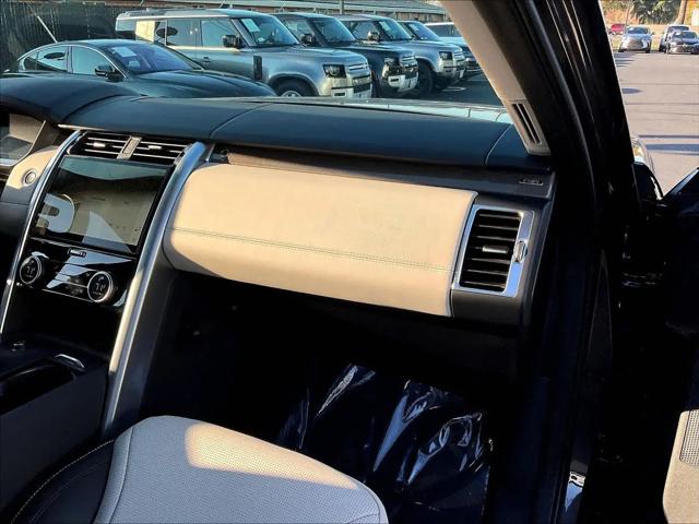 2025 Land Rover Discovery P360 Metropolitan Edition